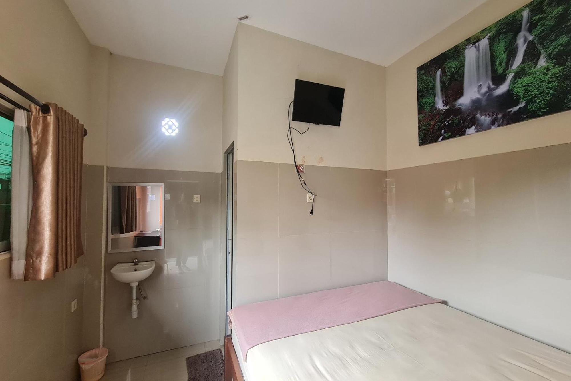 Capital O 93250 Hotel Tirta Kencana 2 Baturaden Banyumas Exterior foto